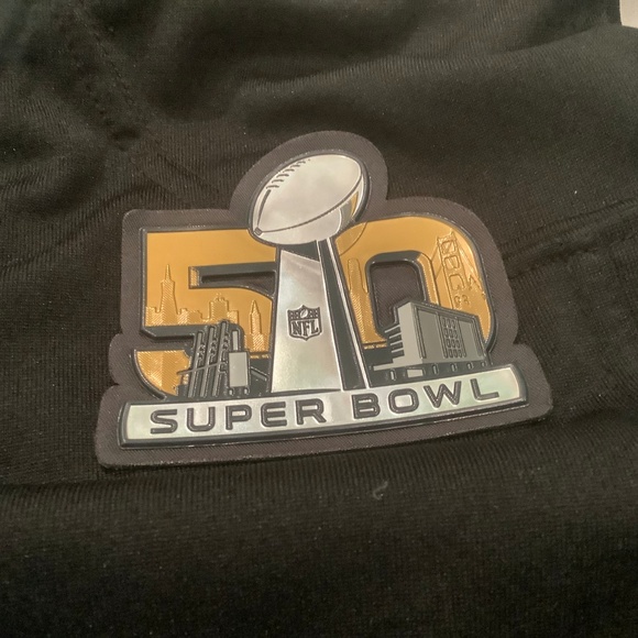 Cam Newton - Picture 3 of 7